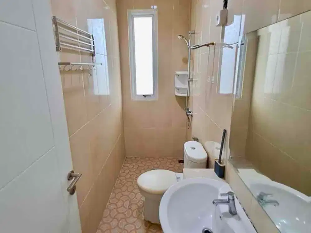 Jual Cepat Rumah Siap Huni 2 Lantai Vanya Park BSD Hadap Selatan