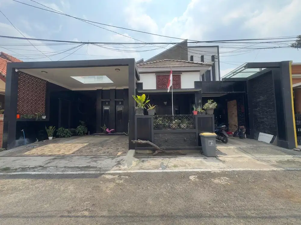 RUMAH NGESREP DEKAT BUKIT SARI SEMARANG