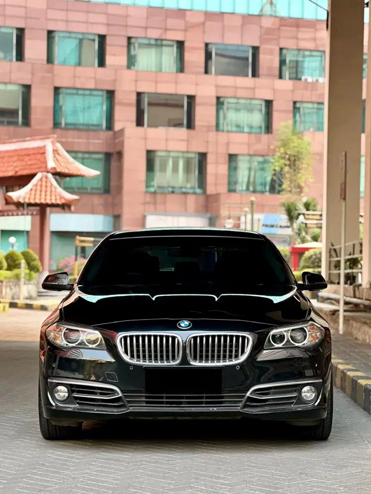 BMW 528i F10 facelift luxury LCI