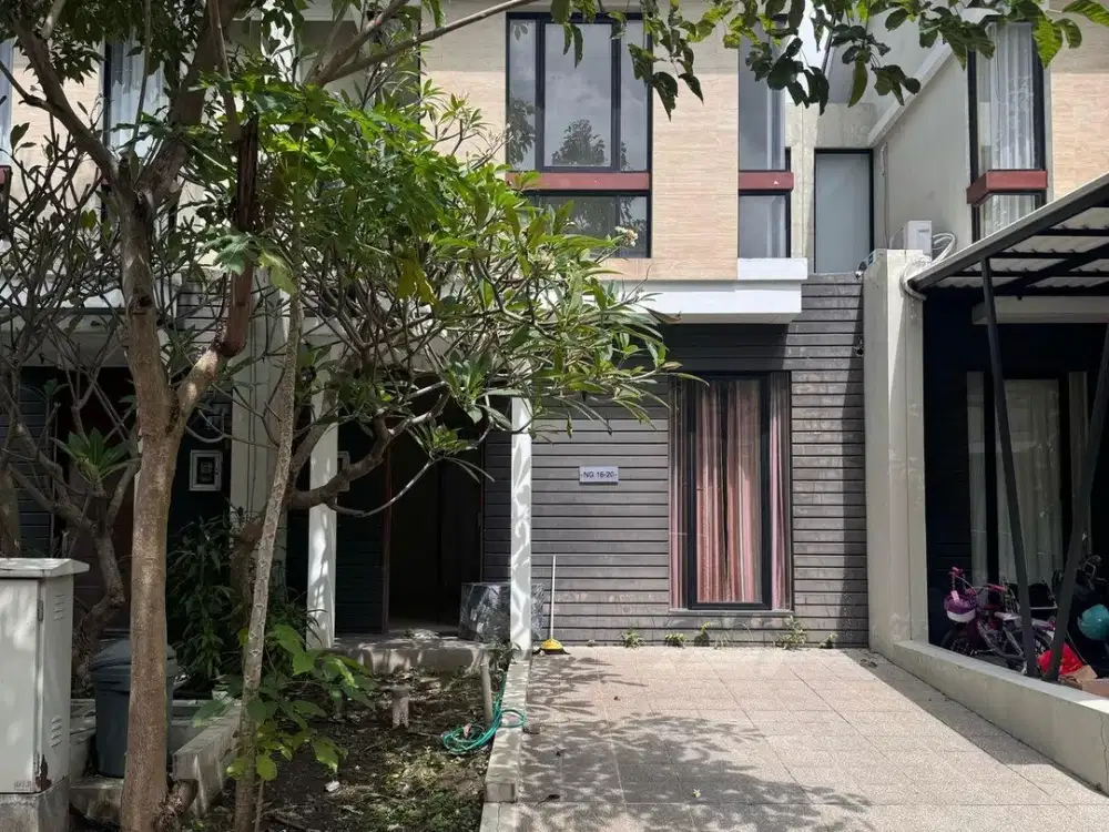 North West Lake dekat Sekolah Citra Berkat