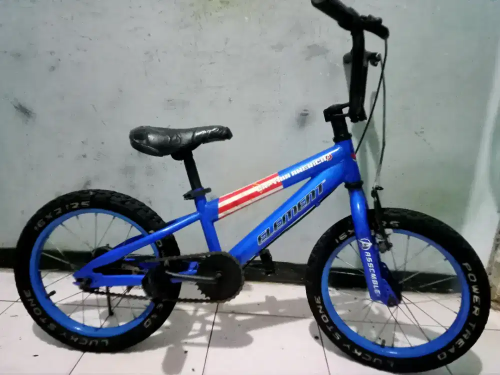 Dijual sepeda BMX merk ELEMENT ring 16 kondisi masih bagus kker normal