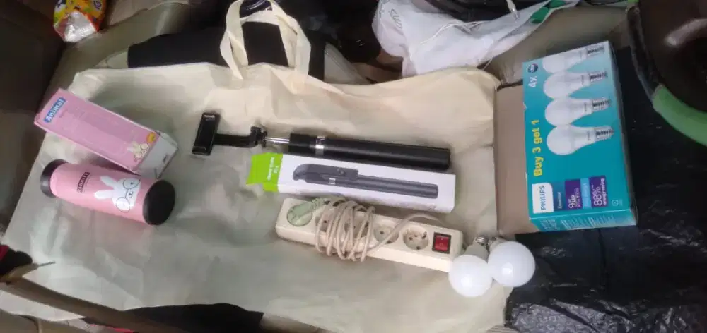 Laku di jual semua barang2 di foto murah aja wa dan hp burian