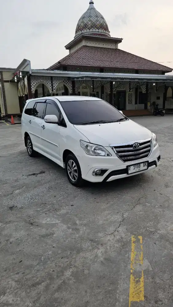 INNOVA V DIESEL 2014