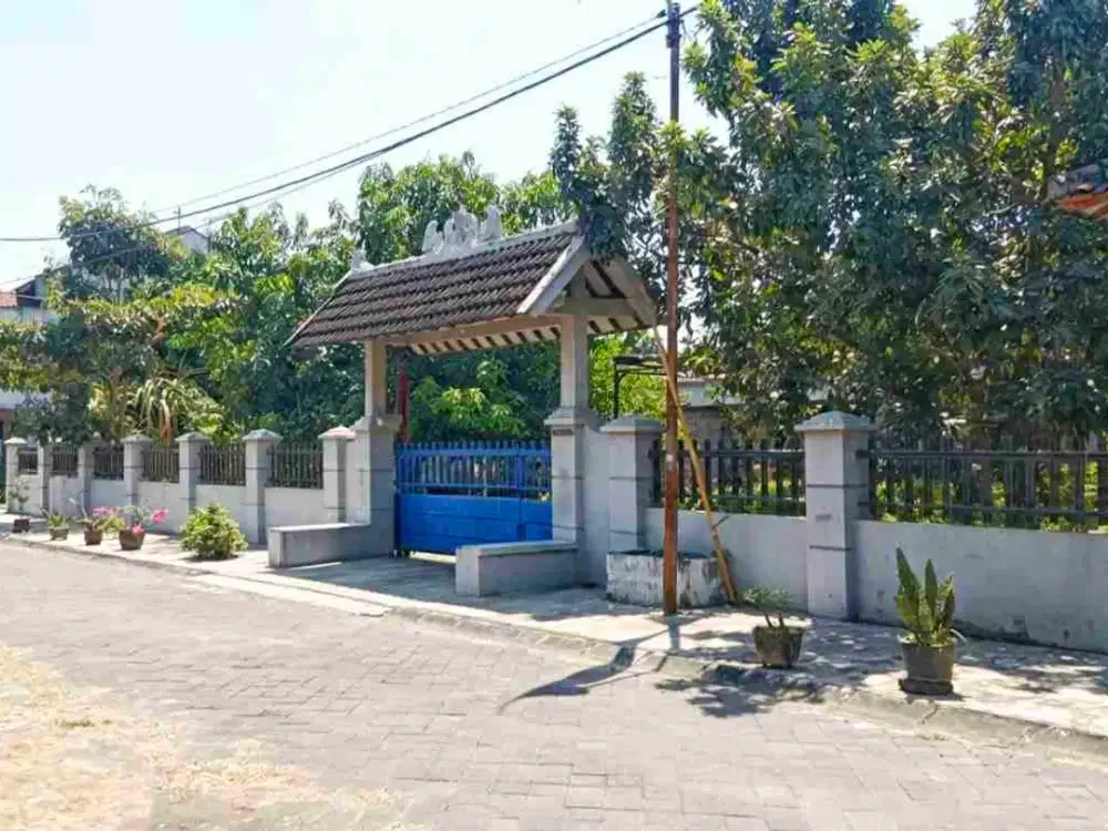 Rumah Hook, Luas, Nyaman Dekat Ke UMS