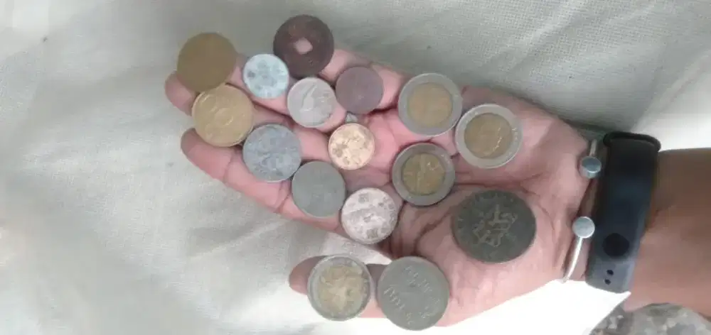 Di jual semua macam koin asli dan original murah aja