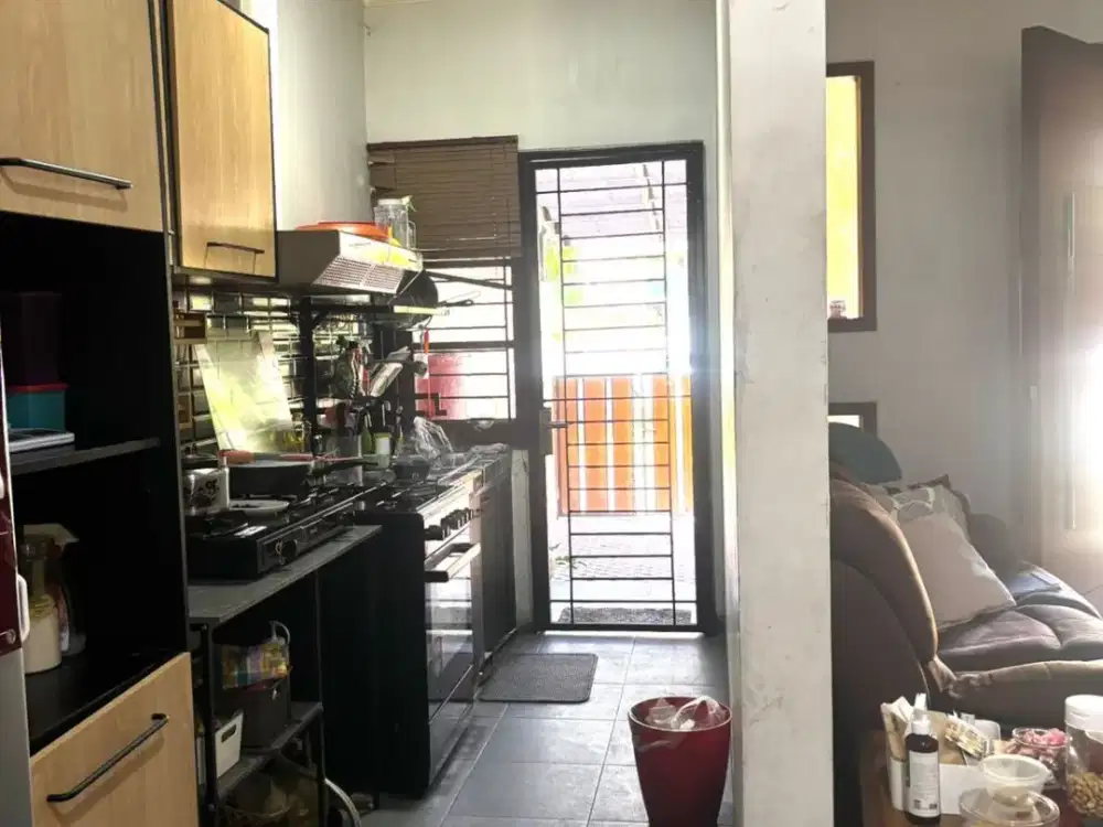 DIJUAL RUMAH SIAP HUNI GRIYALOKA BSD Hadap Timur