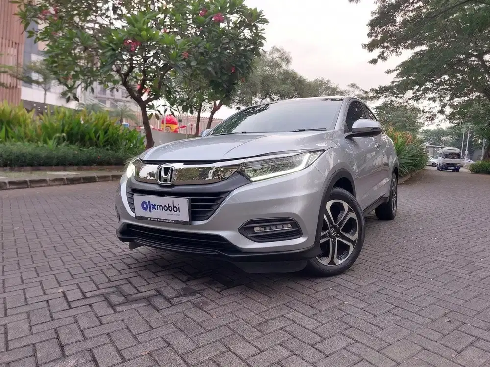 TDP 1 JUTA Honda HR-V 1.5 E Special Edition Bensin-AT 2018 Abu CNIJB
