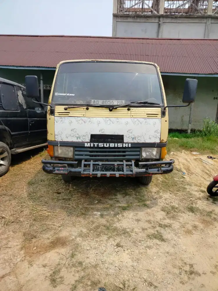 Dump Truck Mitsubishi