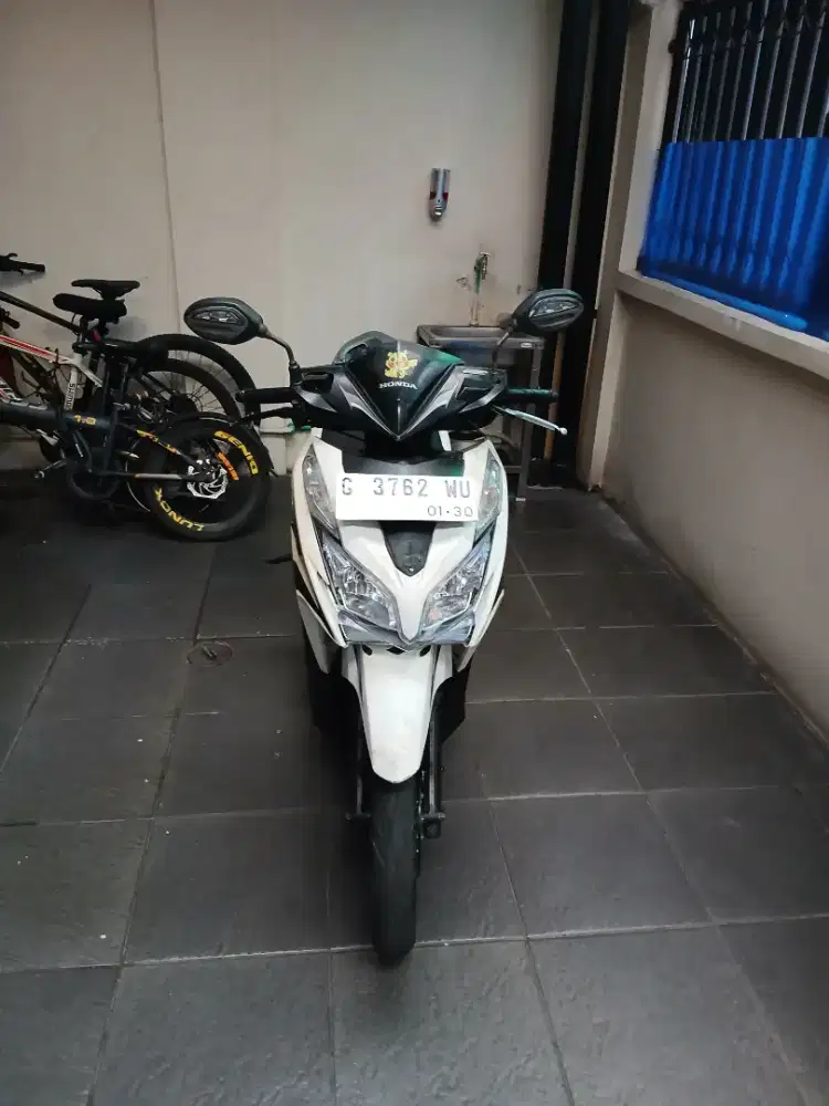 Vario 125 plat G brebes