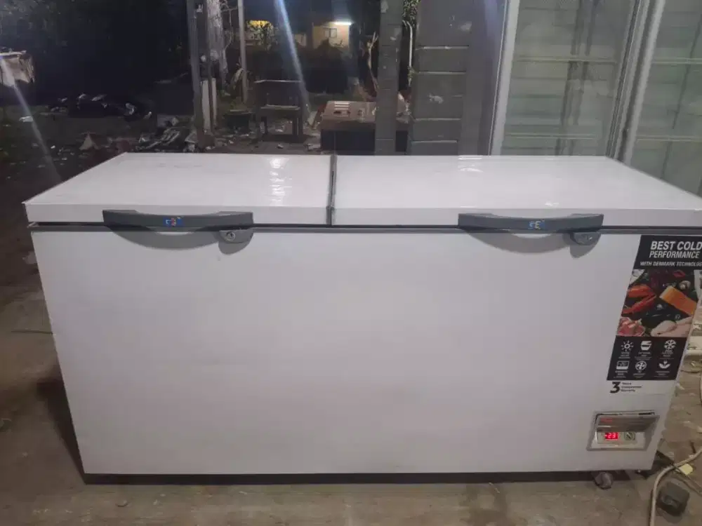 jual freezer bok merek GEA kapasitas 600L