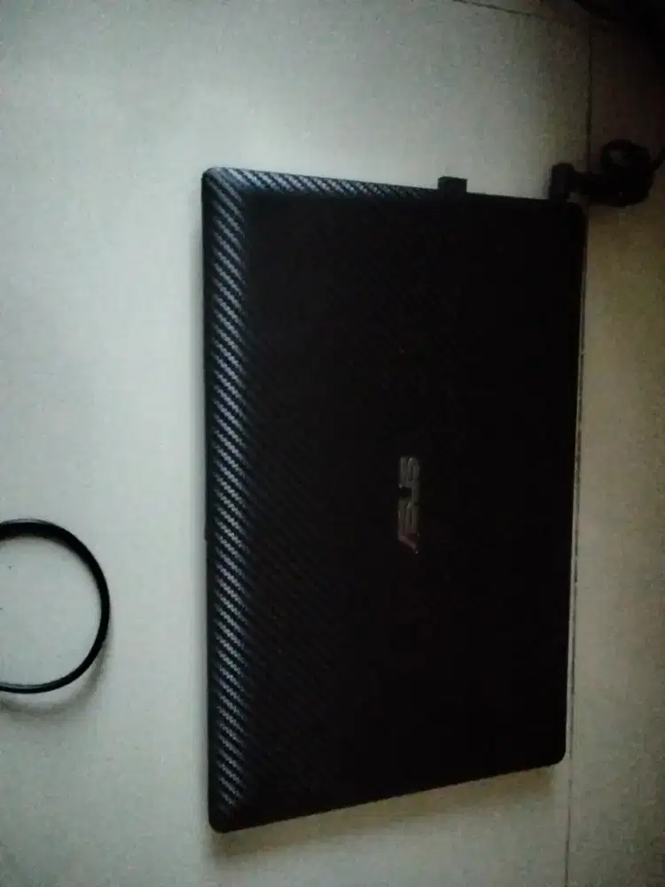 Dijual laptop 12 inch .. Merk Asus masi ok mulus normal..