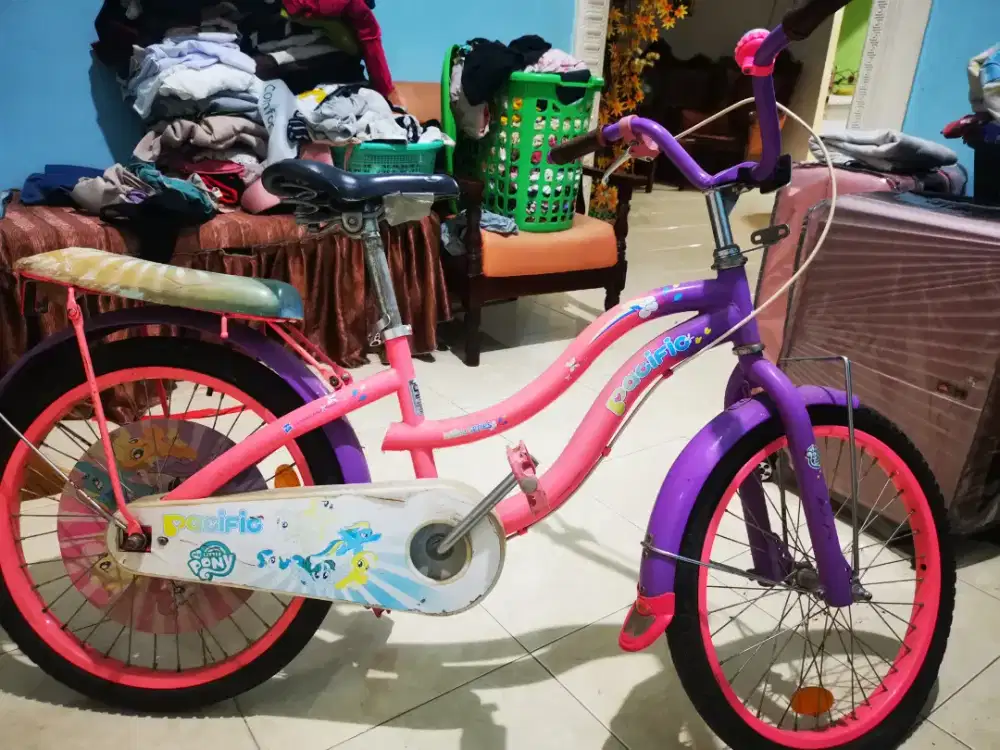 Sepeda merek fasifik ukuran 20 inch
