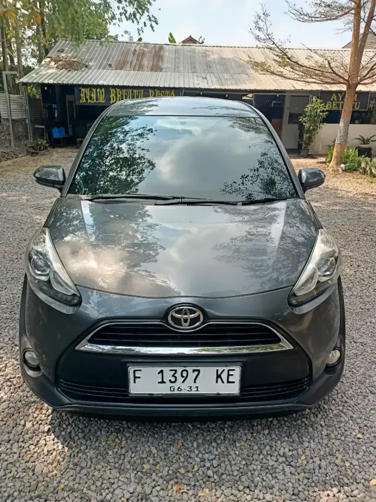 Toyota Sienta V 2017 MT istimewa