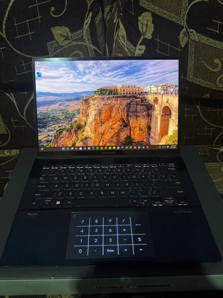 (Preloved) - Asus Zenbook 14 Oled Touchscreen UX3402ZA