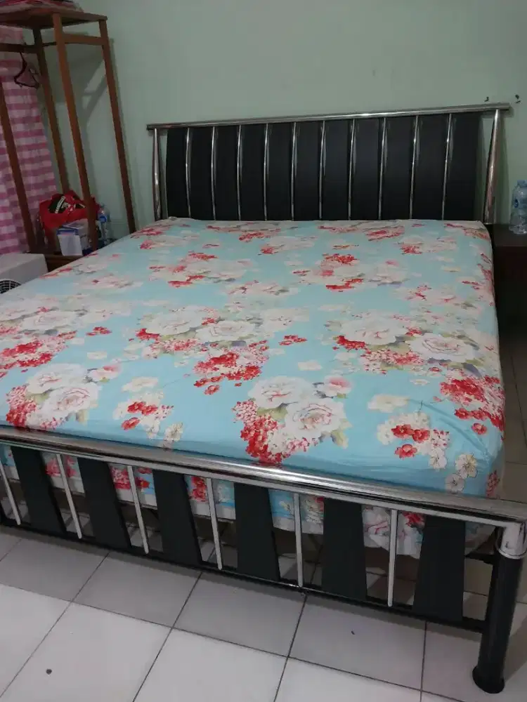 Dijual ranjang saja tanpa kasur