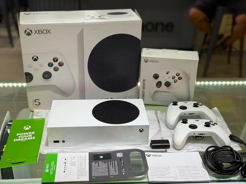 XBOX SERIES S 512GB + 2 STIK