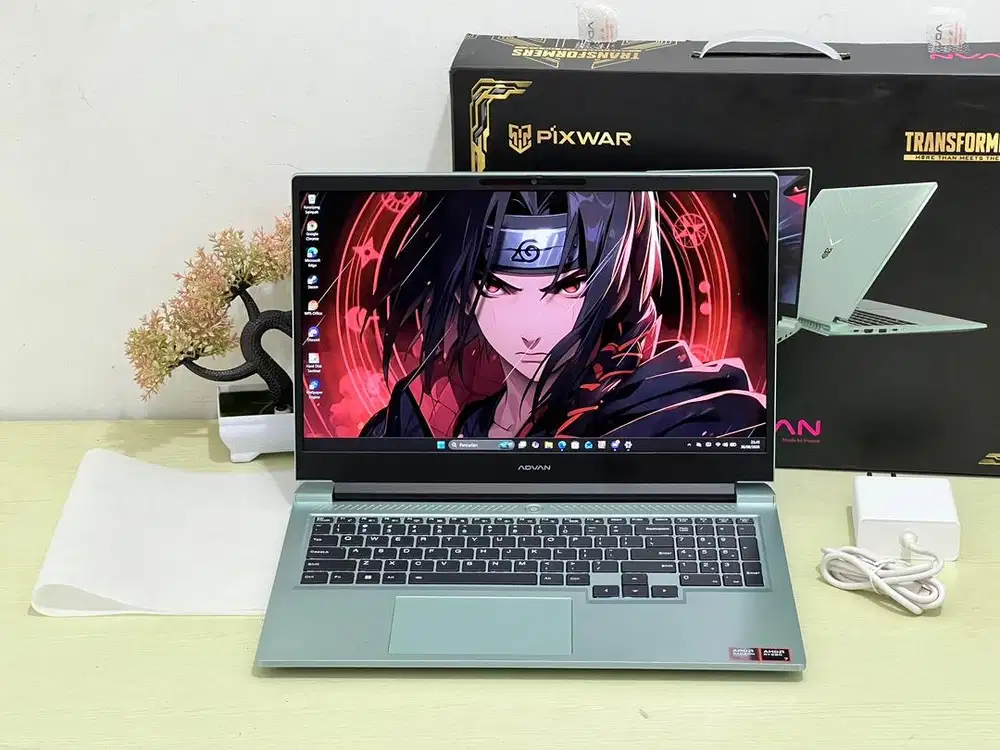 Advan Pixwar Gaming R7-8745HS RAM 16 SSD 512 Radeon 780M Like New 99%