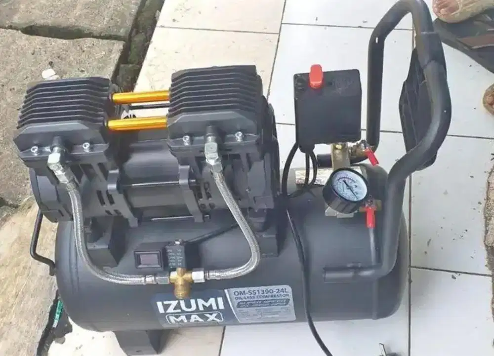 Kompresor Oilless Silent Izumi Max OM SS 1390 24L 2hp
