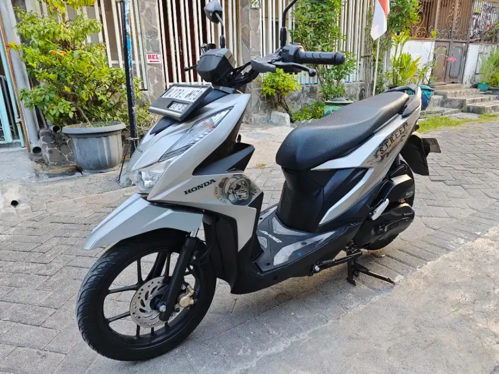 Jual beat street 2023 plat w sda kondisi sgt bagus siap pakai