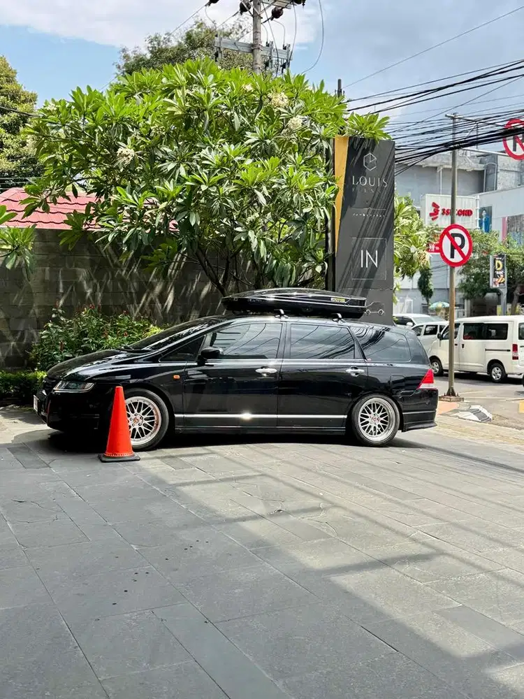 Honda Odyssey Rb1 Type L Black in Beige