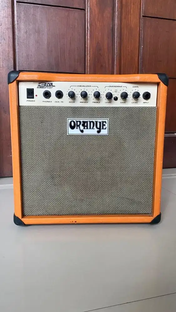Ampli gitar merk orange
