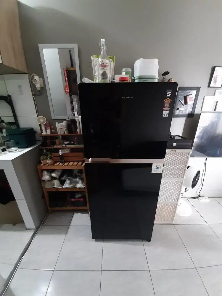 Kulkas 2 pintu polytron tanpa bunga es