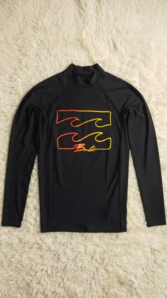 Baju ketat,heatgear,cocok buat surfing,sepedaan