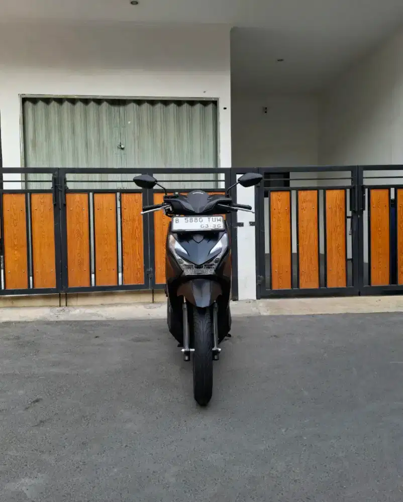 Honda Beat Deluxe Keyless CBS ISS MULUSSS Surat Lengkap