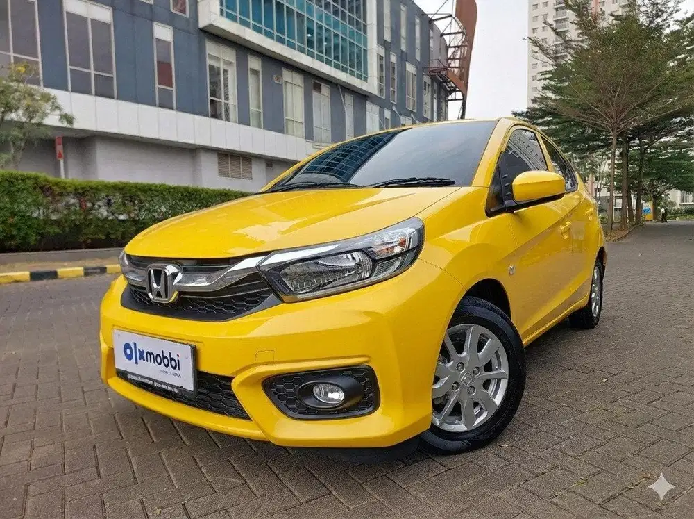 TDP 1 JUTA Honda Brio Satya 1.2 E Bensin-AT 2022 Kuning C4SFE