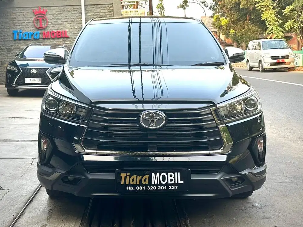 Toyota Kijang Innova 2.4 Venturer Solar Automatic Th 2022