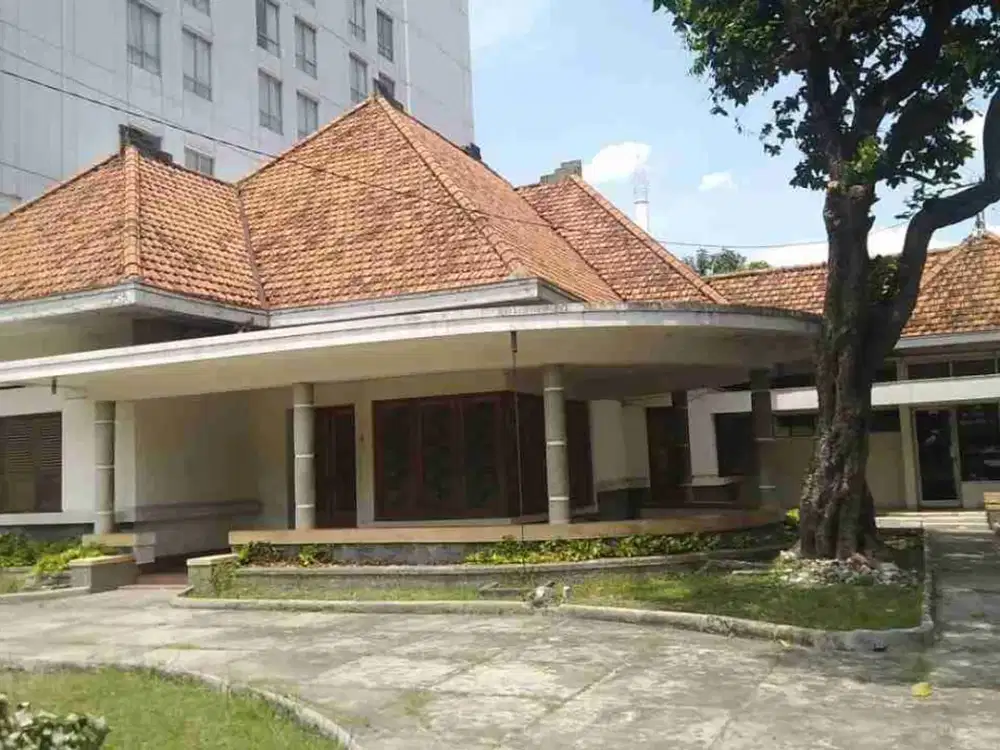 ( JALAN RAYA ) RUMAH STRATEGIS DI JL RAYA AHMAD YANI SEMARANG SELATAN