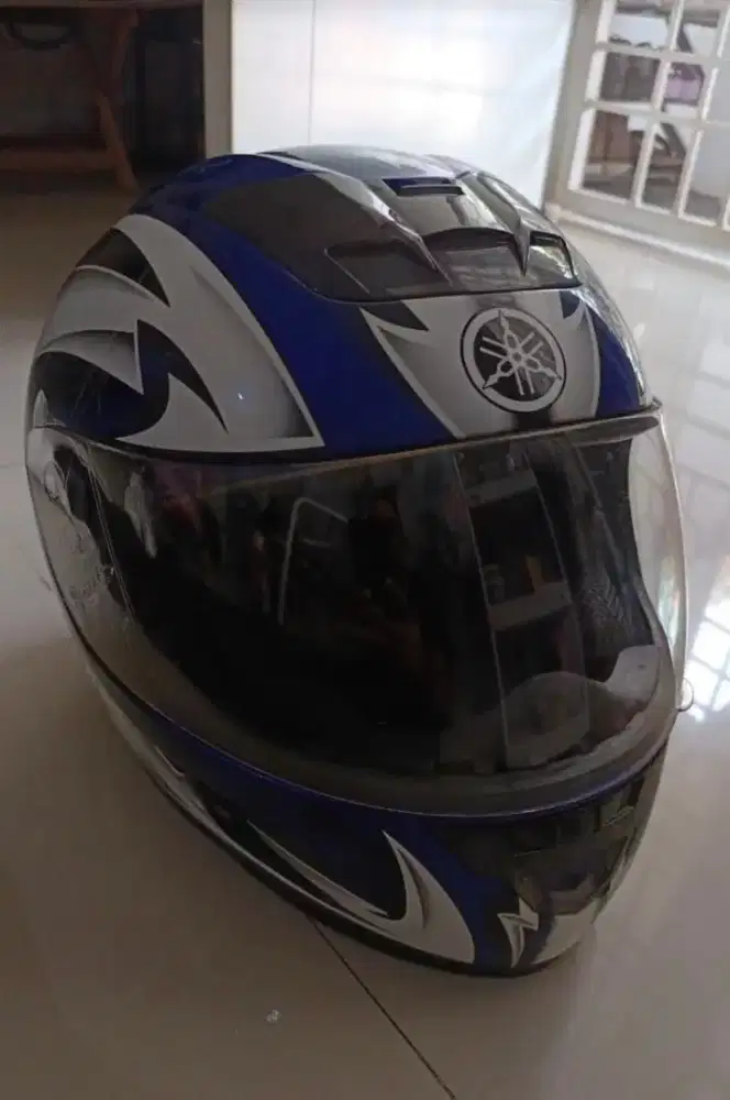 Helm yamaha biru fullface