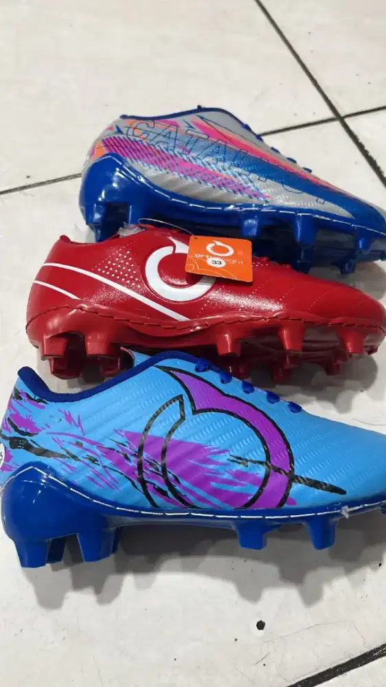 Sepatu soccer bola size 33-43