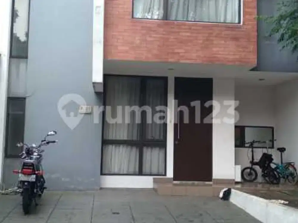 Rumah 2 Lantai di Kawasan Kebayoran Harmoni Bintaro Jaya