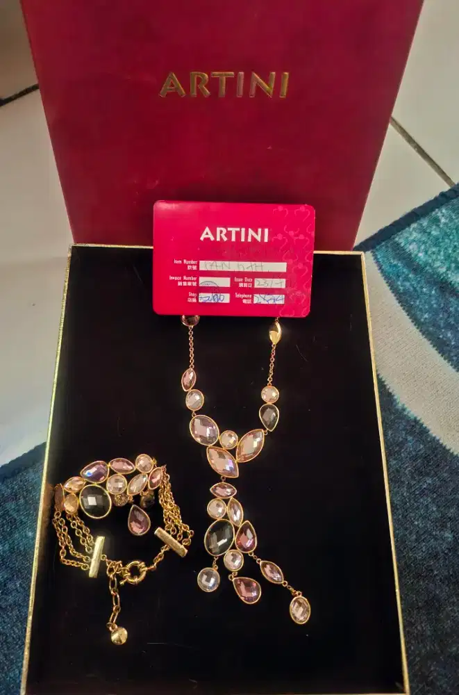 Perhiasan brand Artini