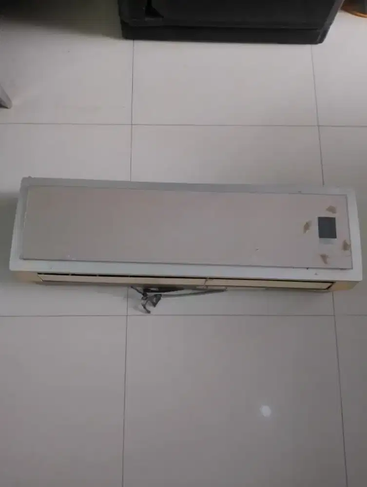 Dijual indoor nya aja AC LG