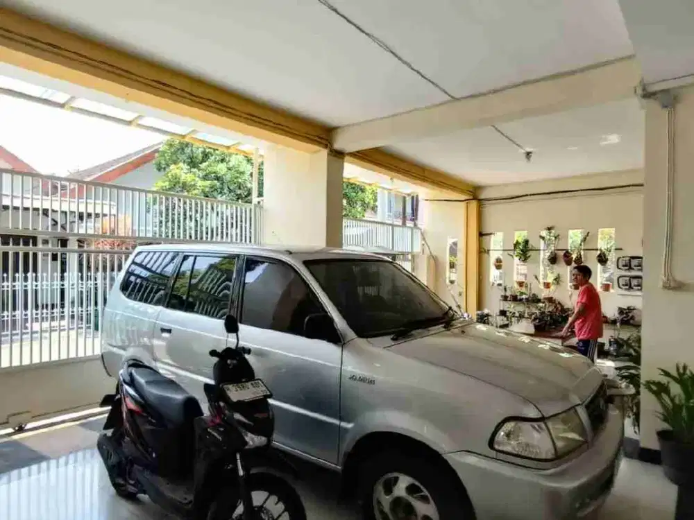 kos elite lokasi premium hanya 100 meteran dari jalan raya cengkeh suhat sangat dekat kampus UB brawijaya kondisi aktif tinggal melanjutkan saja tanahnya luas 296