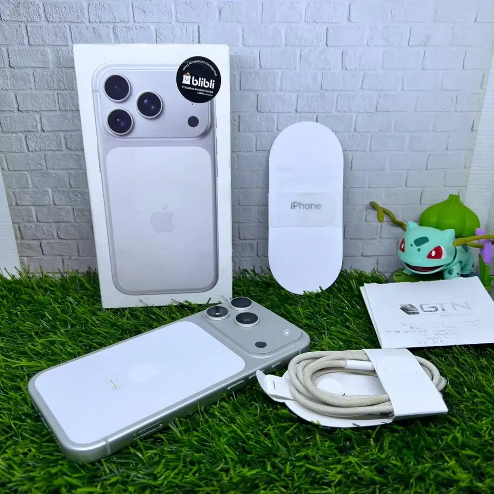 Iphone 17 pro silver fullset bh 100 garansi on Jan 27