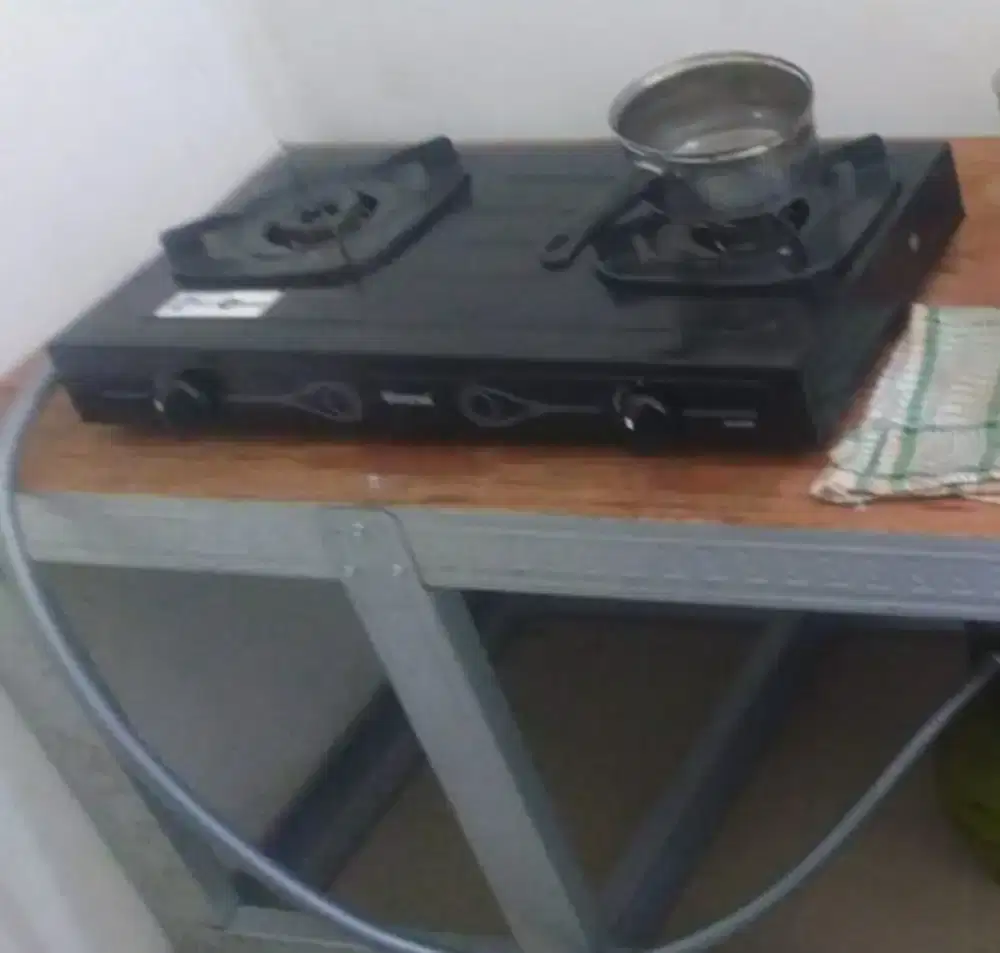 Kompor gas 2 tungku + regulator