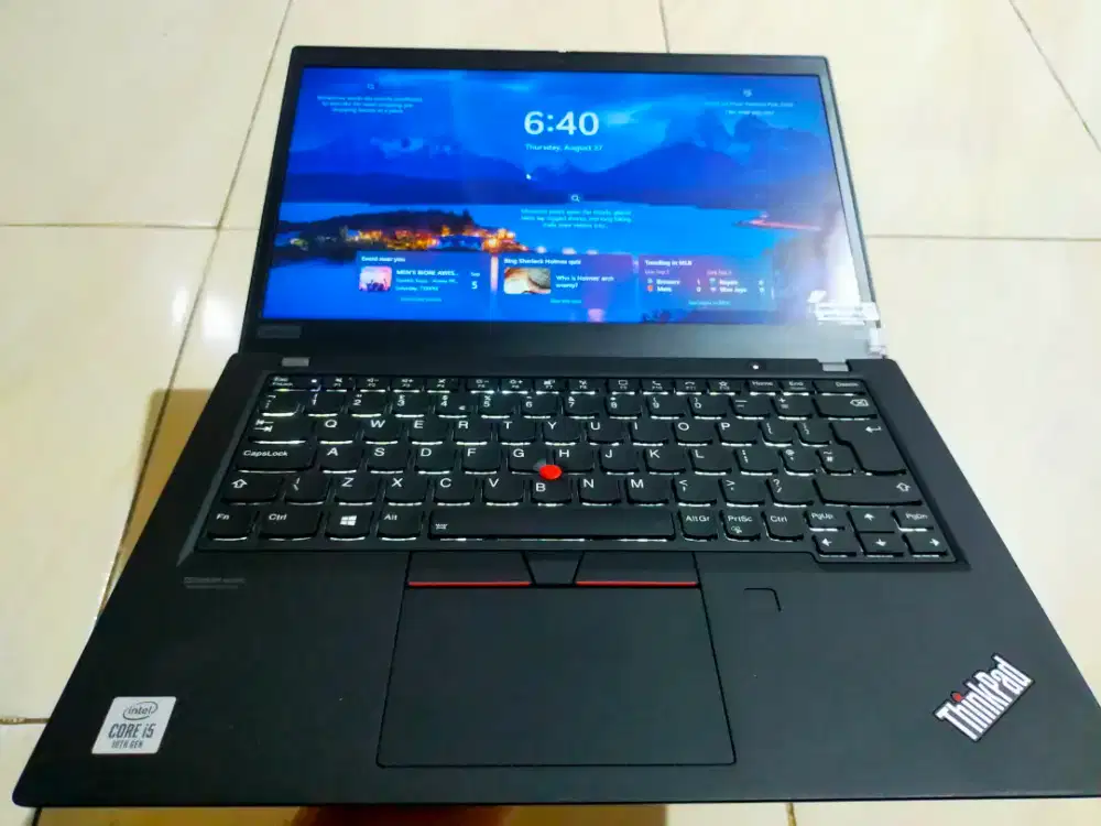 Dijual laptop Lenovo Thinkpad i5 gen 10 ram 16Gb SSD 256GB TOUCHSCREEN