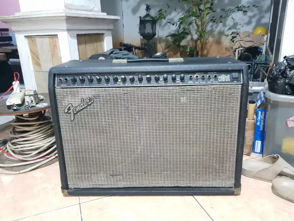 Ampli gitar Fender Ultimate chorus 212 full ori dan normal