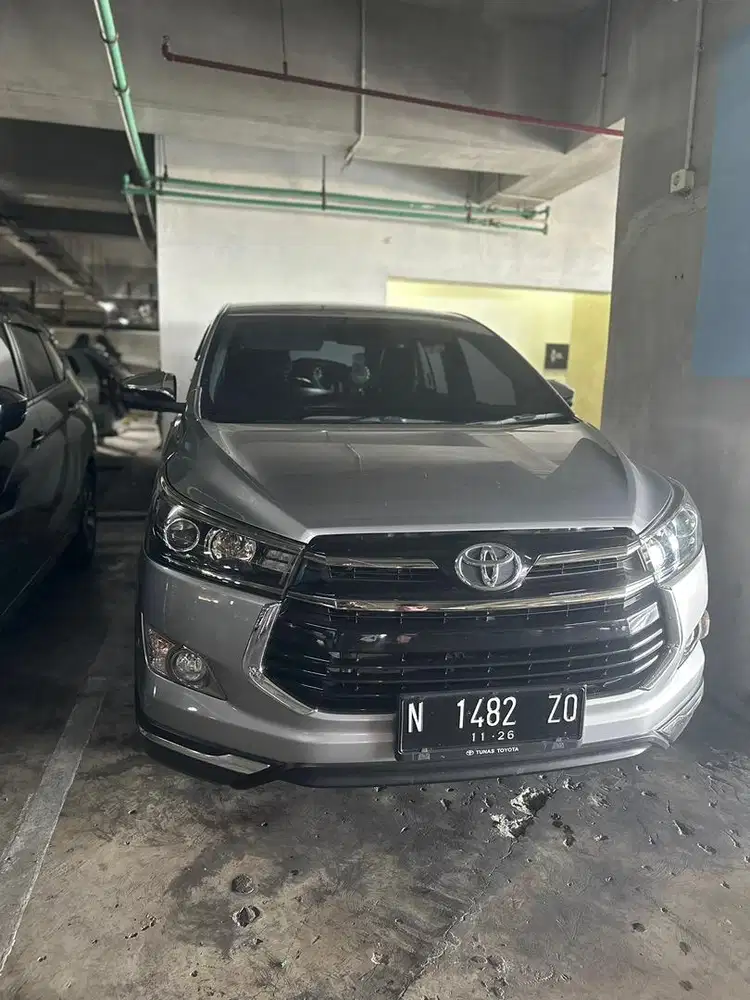 Mobil kijang inova
