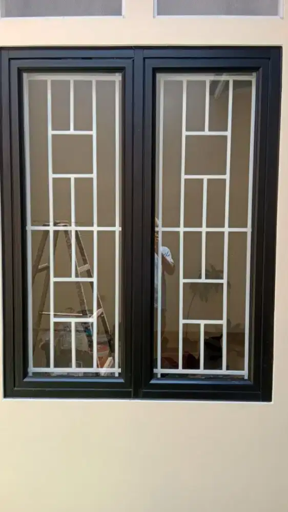 Tralis jendela model minimalis