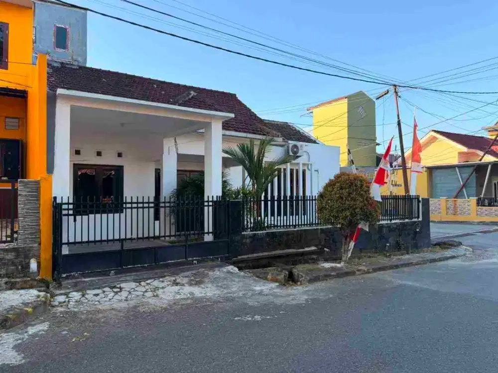 Rumah Hook Nyaman, Aman dan Asri