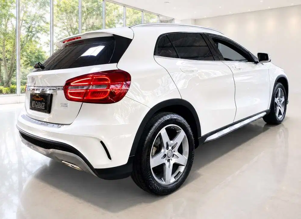 GLA 200 SPORT AMG Facelift 2016 Putih Full Original a/n Pribadi