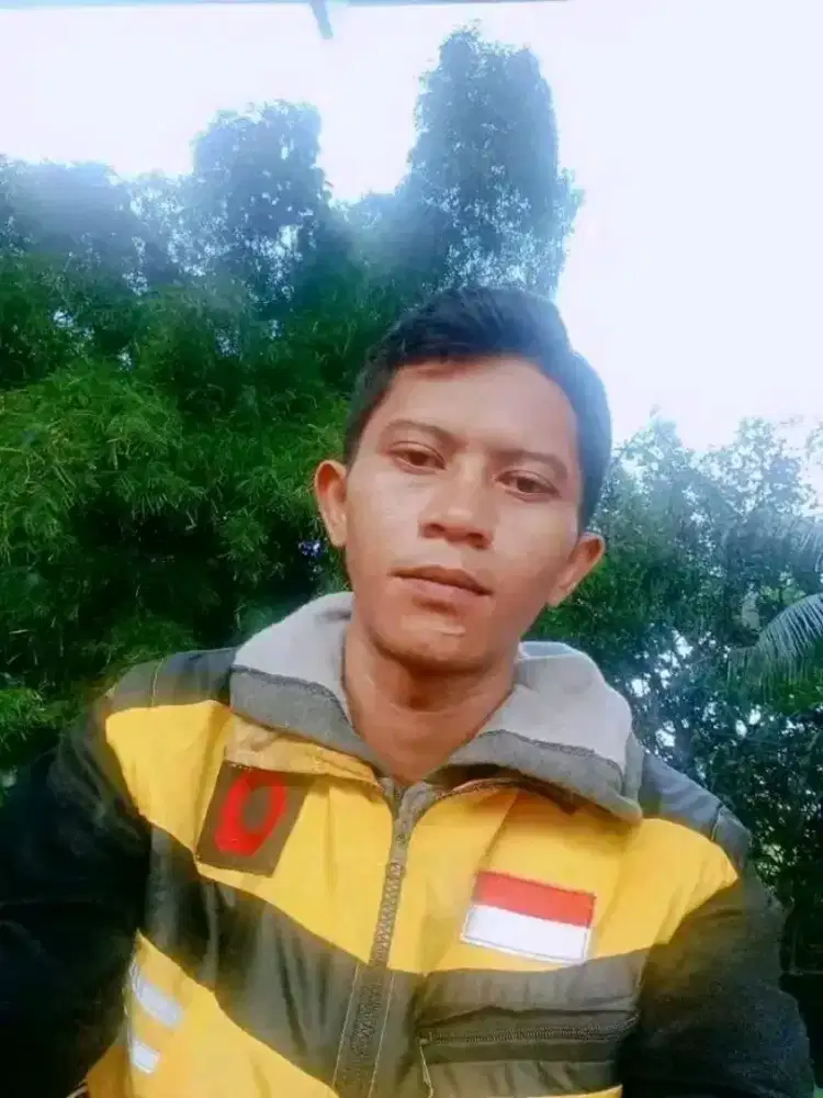 Cari kerjaan tukang kebun dan art