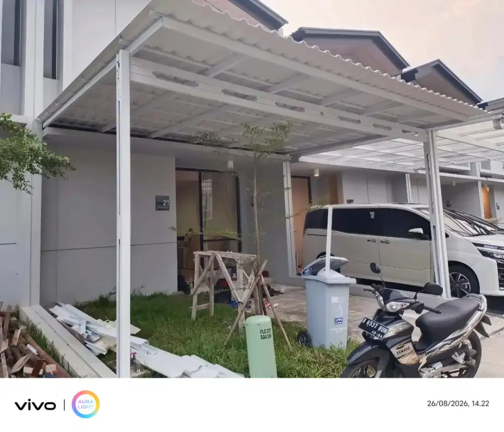 Kanopi baja ringan dan garasi