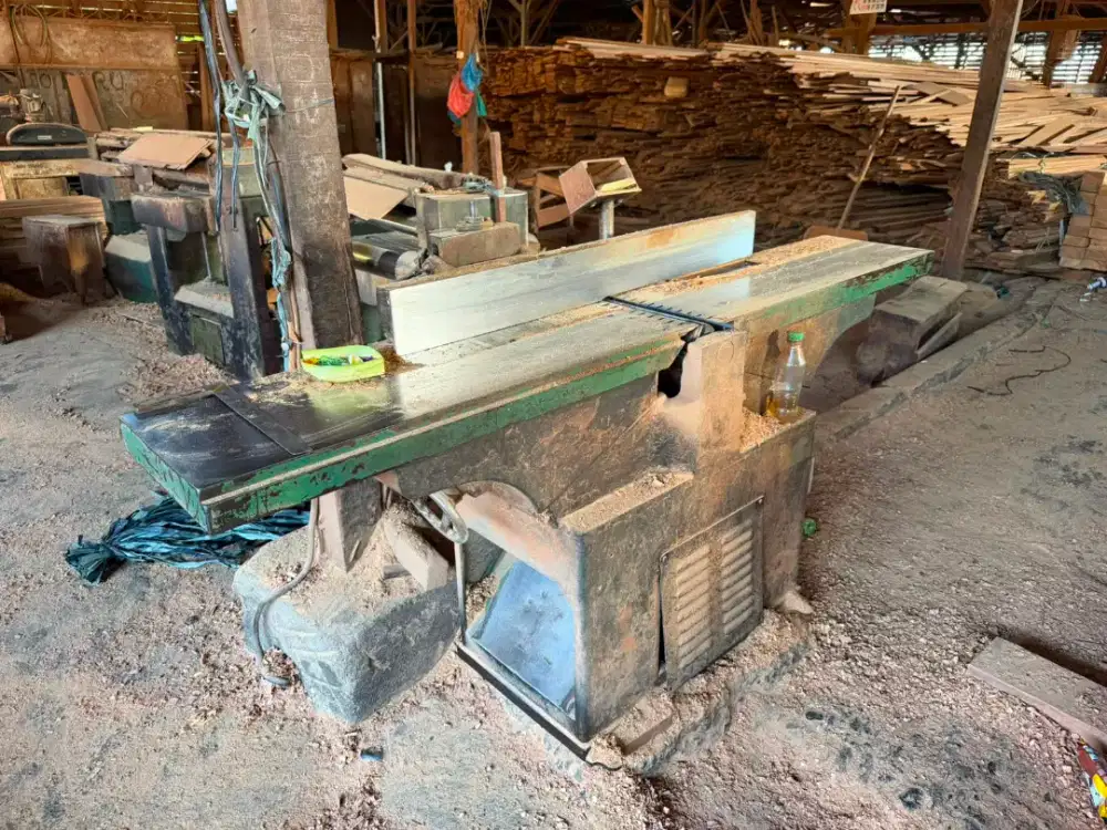 Mesin serkel kayu jointer merk holytek lebar 31 harga 19jt
Lksi mengwi