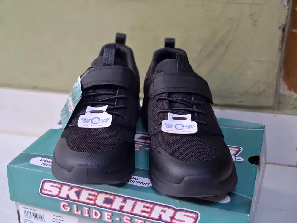 Sepatu skechers glide step size 37