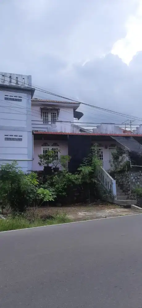 Jual Rumah lokasi strategis harga BU